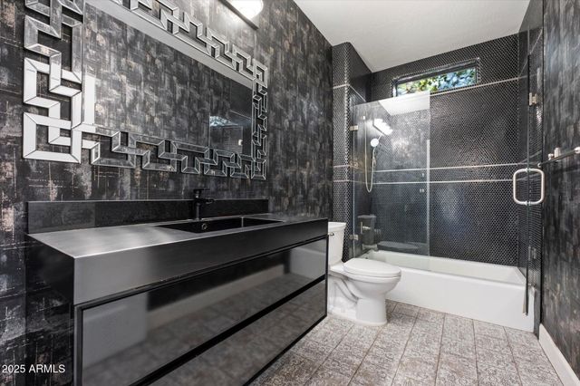 11 W SAN JUAN Avenue, Phoenix, AZ 85013