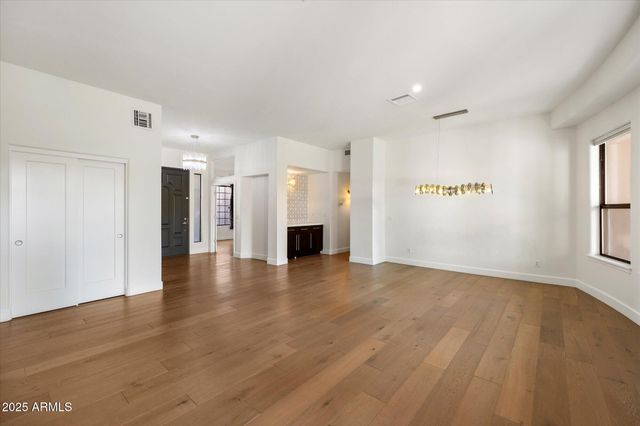 11 W SAN JUAN Avenue, Phoenix, AZ 85013