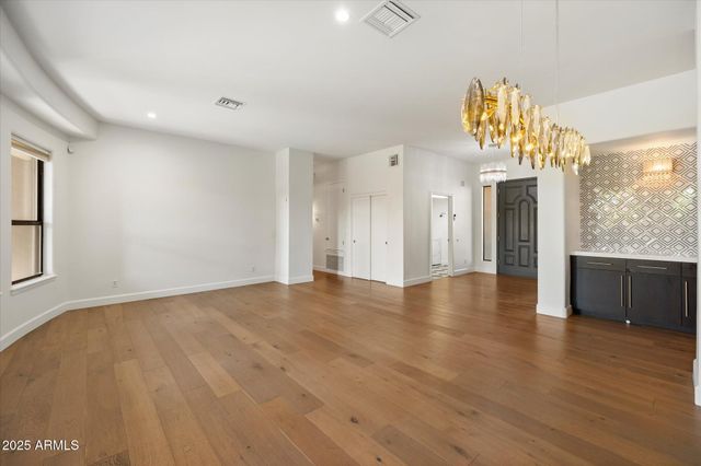 11 W SAN JUAN Avenue, Phoenix, AZ 85013