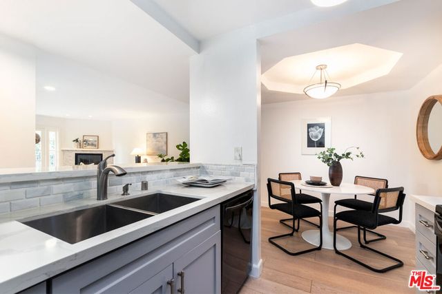 1230 Horn Avenue 516, West Hollywood, CA 90069