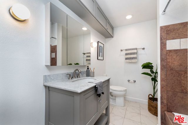 1230 Horn Avenue 516, West Hollywood, CA 90069