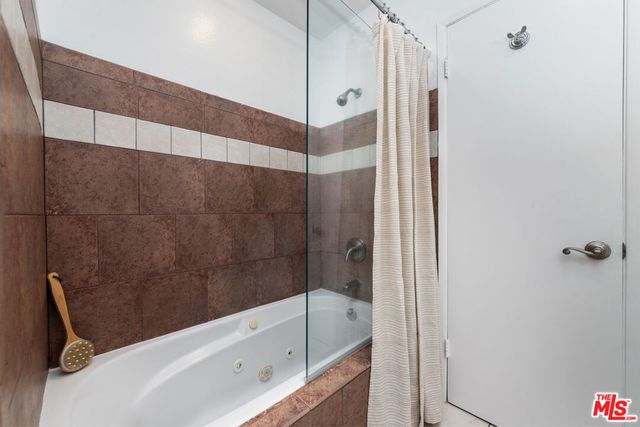 1230 Horn Avenue 516, West Hollywood, CA 90069