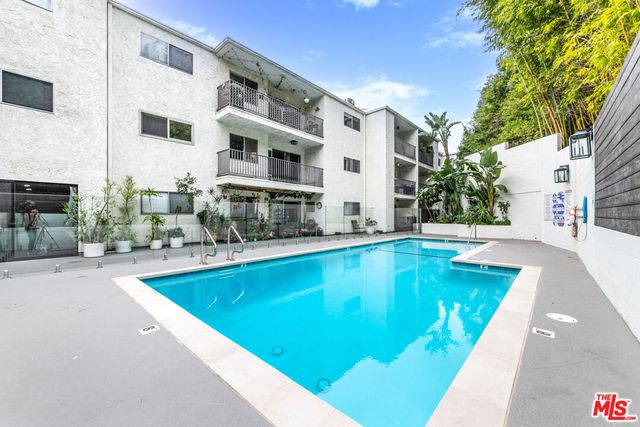 1230 Horn Avenue 516, West Hollywood, CA 90069