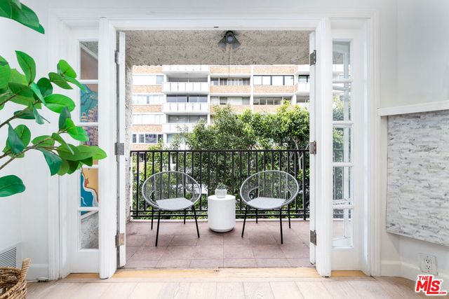 1230 Horn Avenue 516, West Hollywood, CA 90069