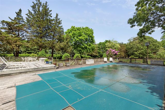 250 Paradise Point Road, Southold, NY 11971