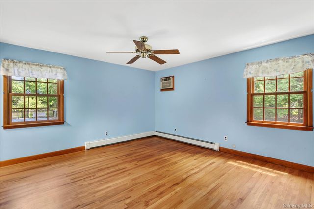 250 Paradise Point Road, Southold, NY 11971
