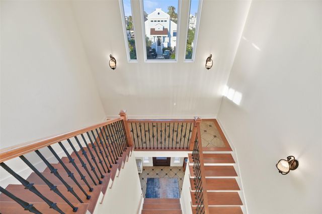 13338 Binnacle Way, Galveston, TX 77554