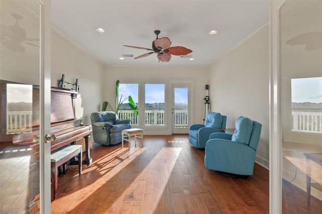 13338 Binnacle Way, Galveston, TX 77554