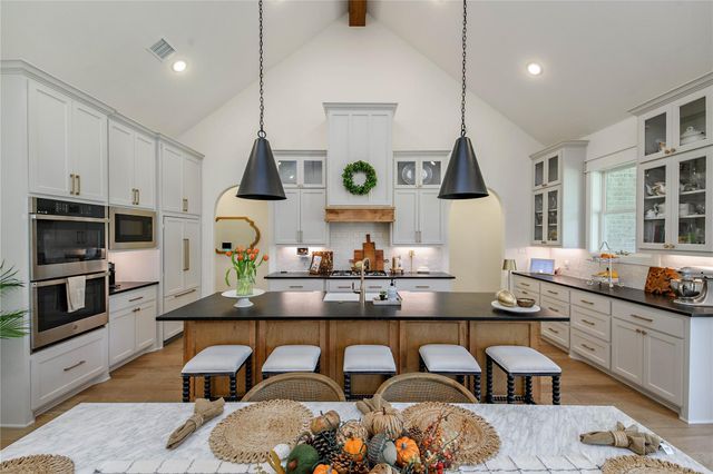 2038 Pebble Bend Drive, College Station, TX 77845