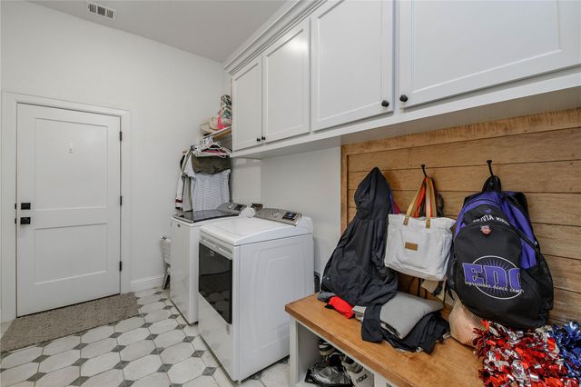 2038 Pebble Bend Drive, College Station, TX 77845