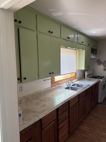 3638 Logan Ave., Waterloo, IA 50703