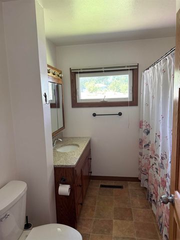 3638 Logan Ave., Waterloo, IA 50703