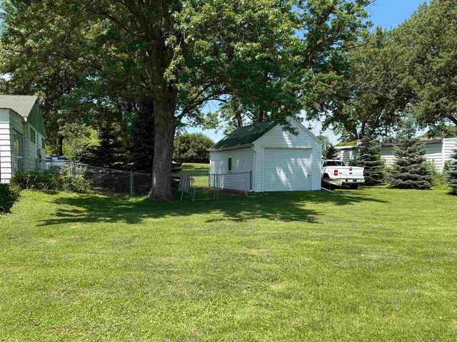 3638 Logan Ave., Waterloo, IA 50703