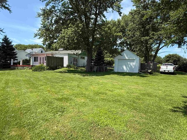 3638 Logan Ave., Waterloo, IA 50703