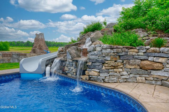 1310 Currybush Road, Rotterdam, NY 12306