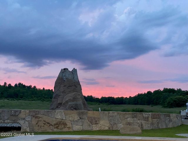 1310 Currybush Road, Rotterdam, NY 12306