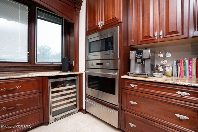 1310 Currybush Road, Rotterdam, NY 12306