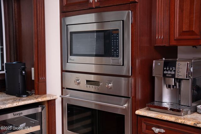 1310 Currybush Road, Rotterdam, NY 12306