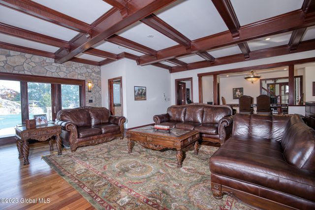 1310 Currybush Road, Rotterdam, NY 12306