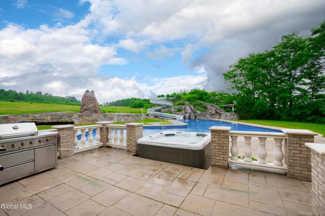 1310 Currybush Road, Rotterdam, NY 12306