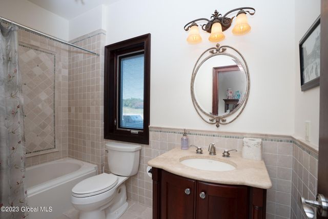 1310 Currybush Road, Rotterdam, NY 12306