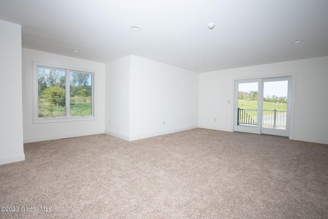 1310 Currybush Road, Rotterdam, NY 12306