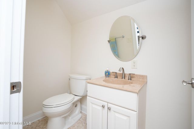 1310 Currybush Road, Rotterdam, NY 12306