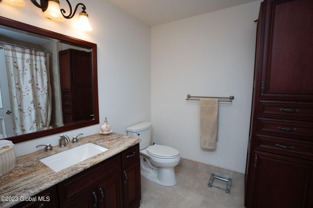 1310 Currybush Road, Rotterdam, NY 12306