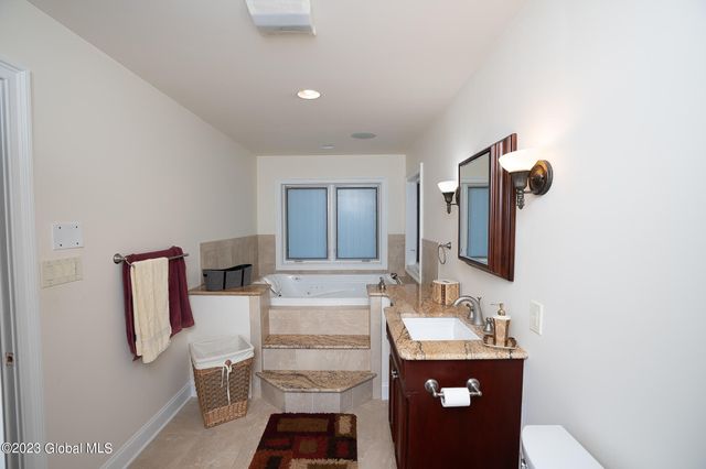 1310 Currybush Road, Rotterdam, NY 12306