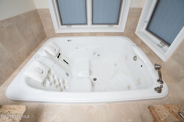 1310 Currybush Road, Rotterdam, NY 12306