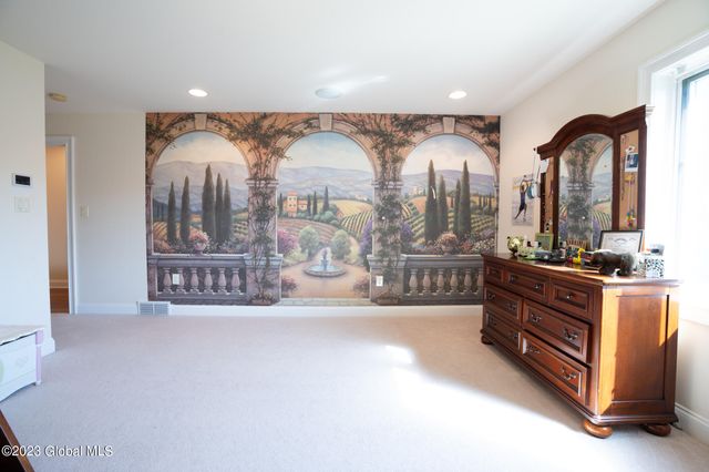 1310 Currybush Road, Rotterdam, NY 12306