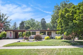 2816 Evergreen Drive, St. Joseph, MI 49085