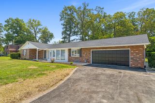 2169 White Road, Grove City, OH 43123