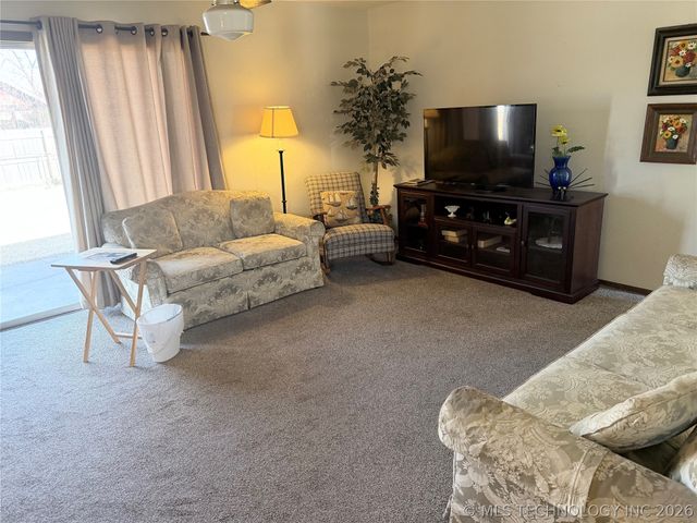 503 W C Street, Jenks, OK 74037