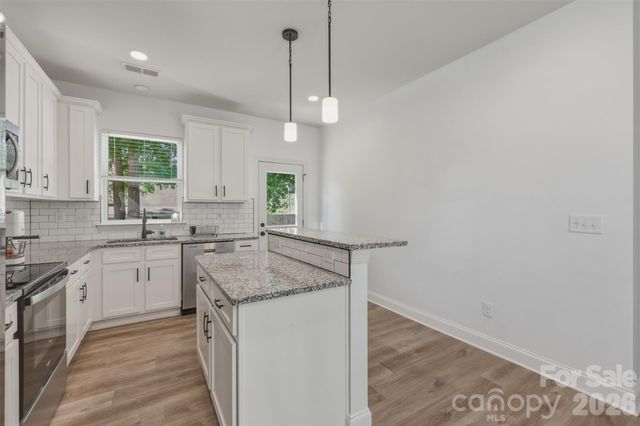 701 E 3rd Avenue, Gastonia, NC 28054