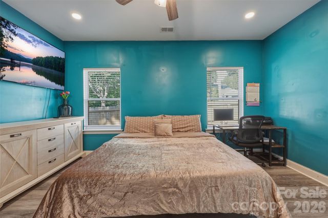 701 E 3rd Avenue, Gastonia, NC 28054
