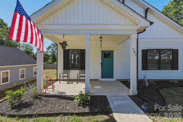 701 E 3rd Avenue, Gastonia, NC 28054