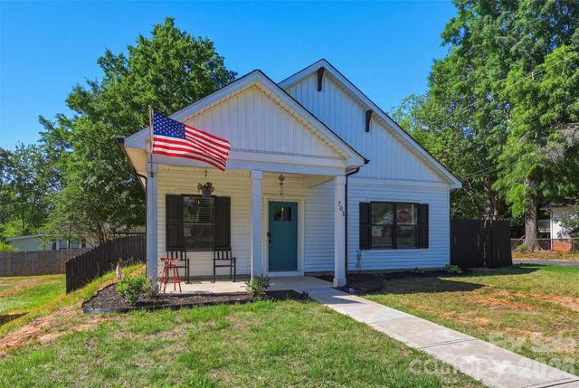 701 E 3rd Avenue, Gastonia, NC 28054
