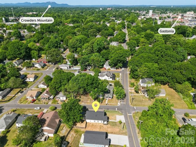 701 E 3rd Avenue, Gastonia, NC 28054