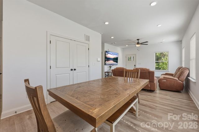 701 E 3rd Avenue, Gastonia, NC 28054