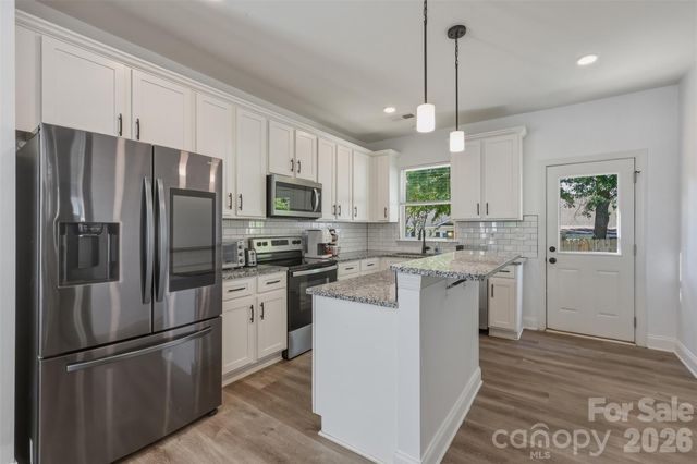 701 E 3rd Avenue, Gastonia, NC 28054