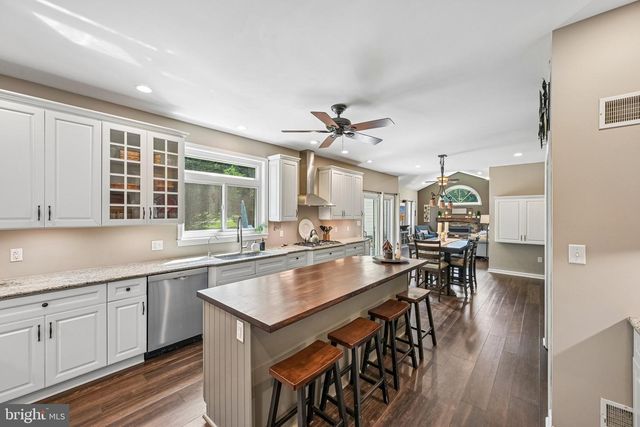 819 EDNA JANE LN, West Grove, PA 19390