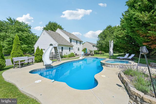 819 EDNA JANE LN, West Grove, PA 19390