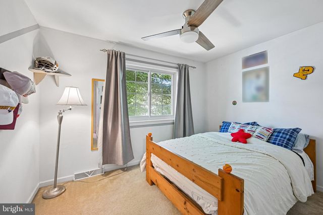 819 EDNA JANE LN, West Grove, PA 19390