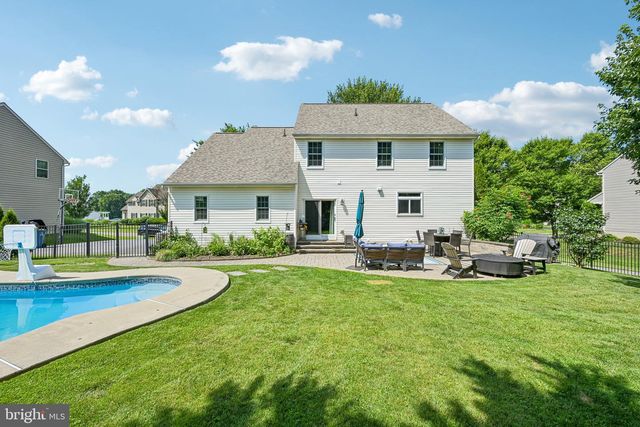 819 EDNA JANE LN, West Grove, PA 19390