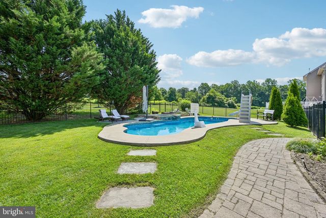 819 EDNA JANE LN, West Grove, PA 19390