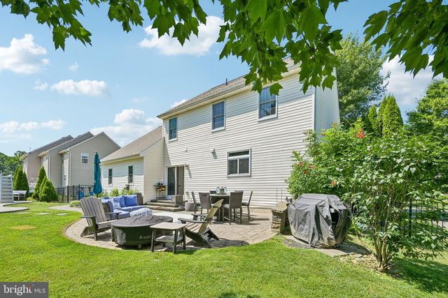 819 EDNA JANE LN, West Grove, PA 19390