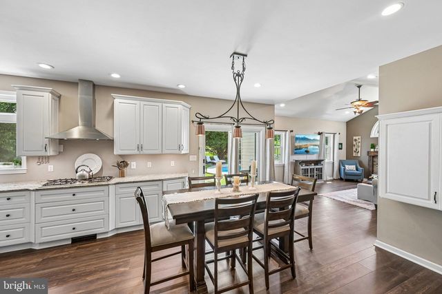 819 EDNA JANE LN, West Grove, PA 19390