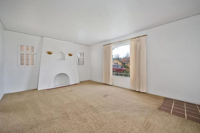 1208 Larkin Way, Sacramento, CA 95818