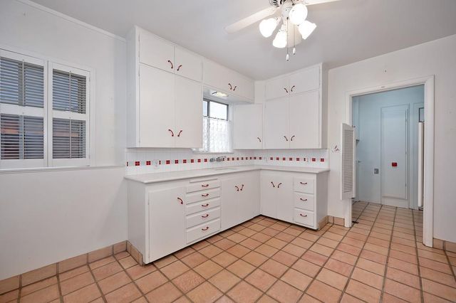 1208 Larkin Way, Sacramento, CA 95818